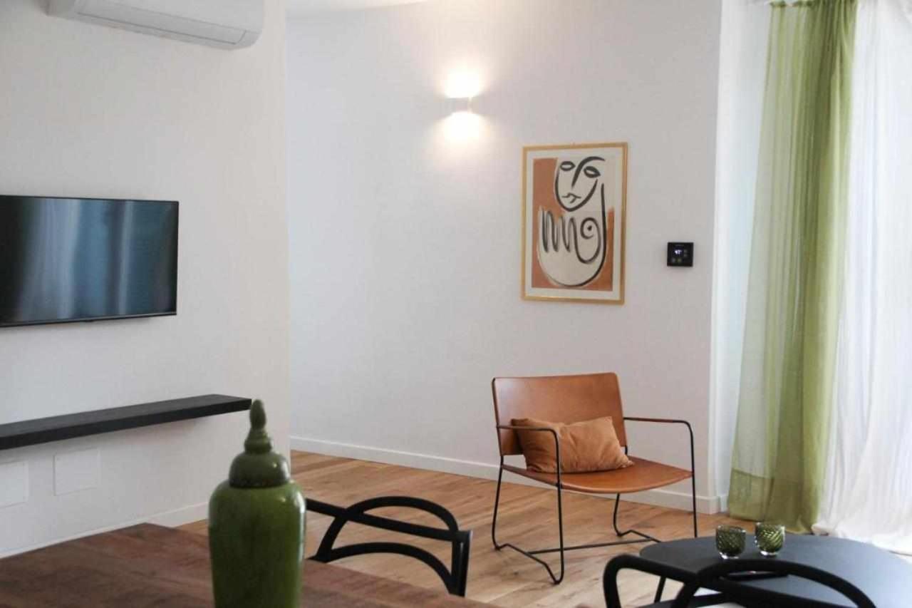 Waterfront Balcony I Grani 1 Resort Style Suite Livorno Exterior foto